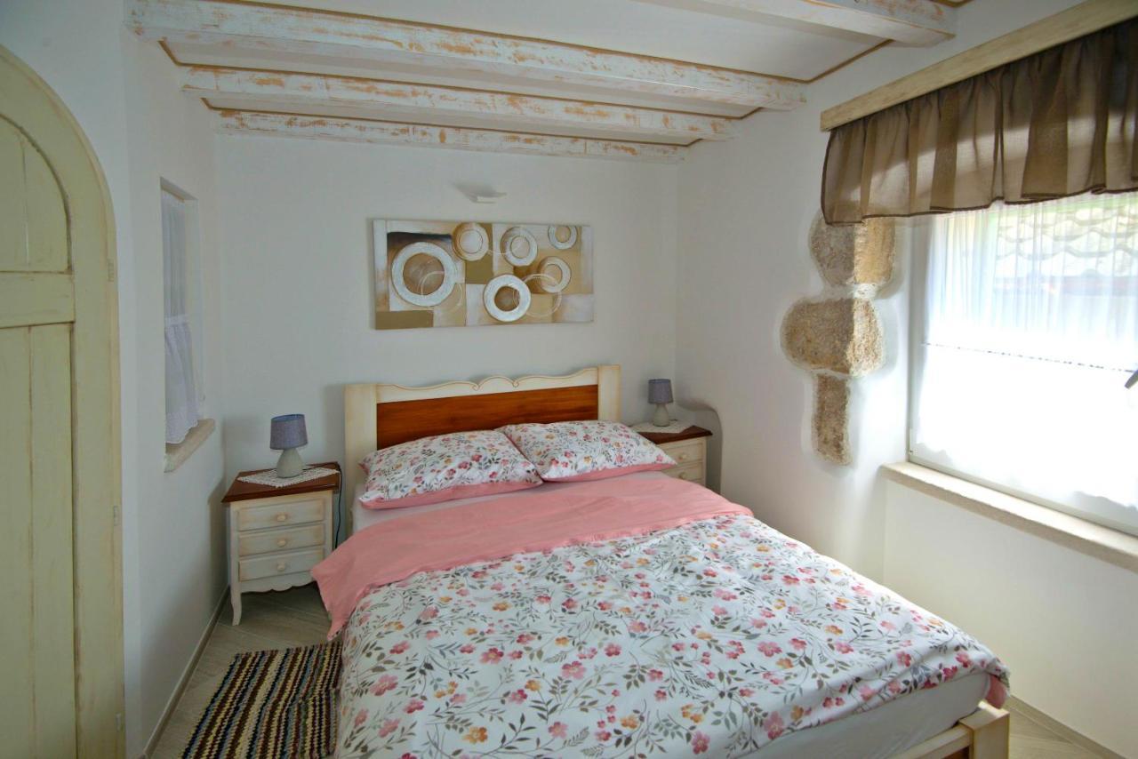 Apartment Sanjin More Antique Baška Eksteriør billede